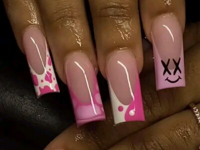 Nail tech