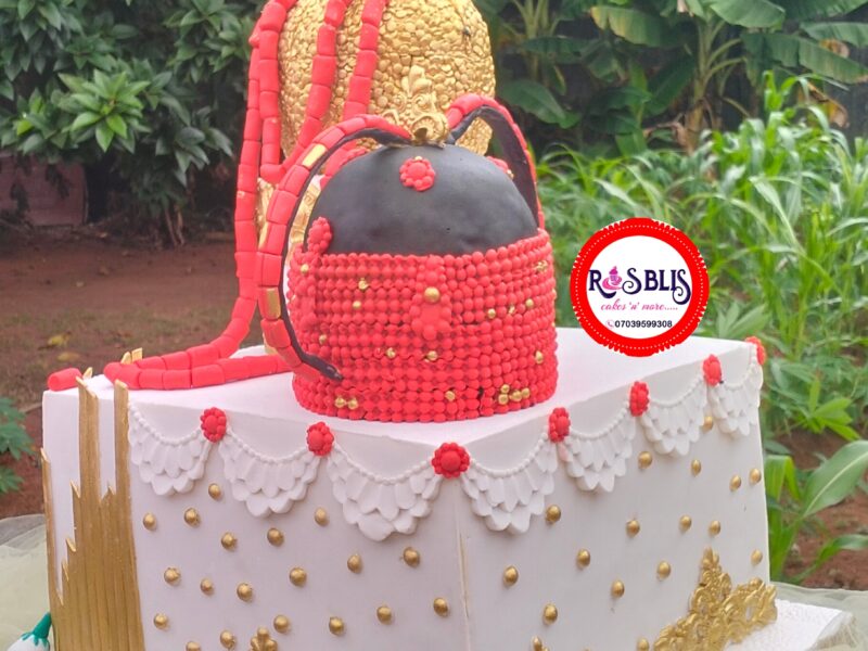 Traditional wedding cake